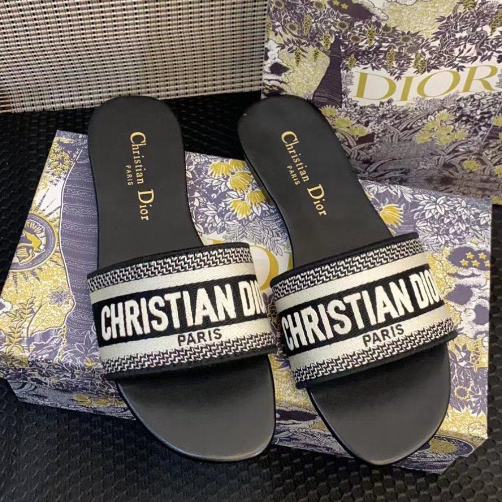 Christian Dior dway slippers
